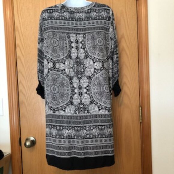 Fig and Flower Anthropologie Black White High Low Flowy Tunic Crochet Cuffs 2X - Picture 4 of 9